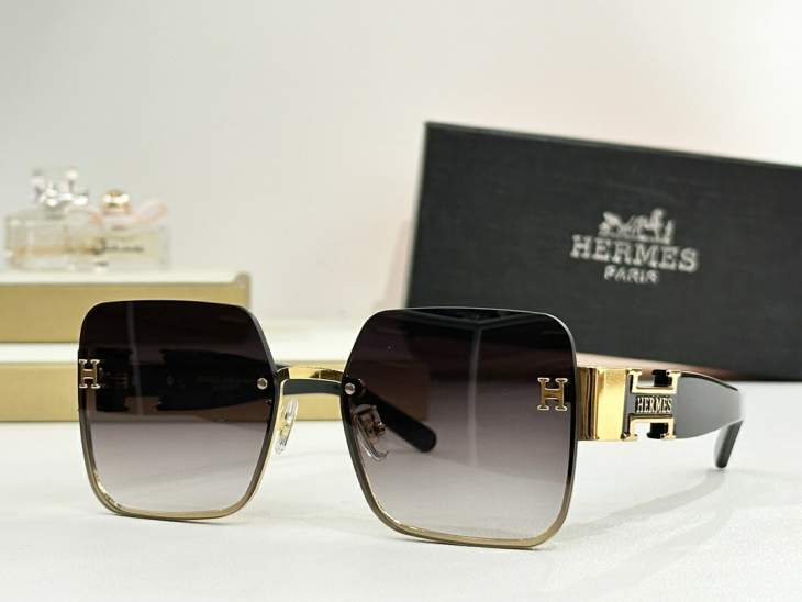 Picture of Hermes Sunglasses _SKUfw73653869fw